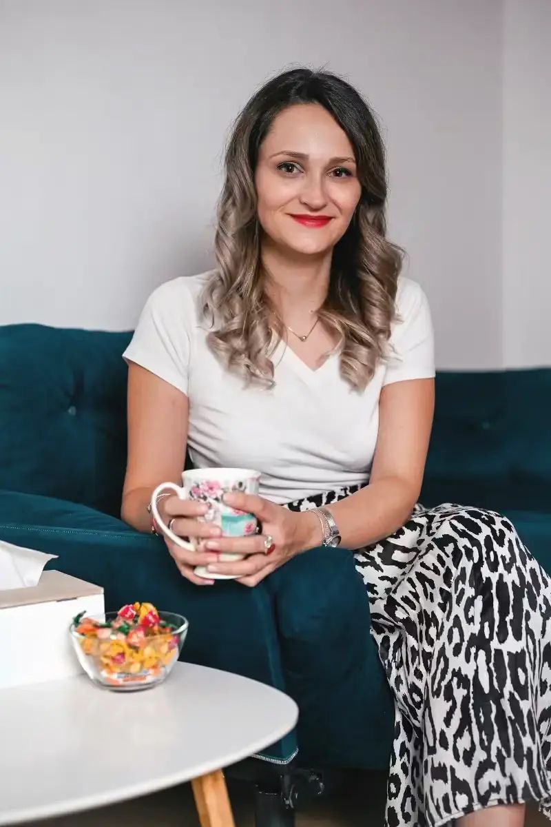 Portret Corman Ioana Ligia, psihoterapeut in cabinetul din Sibiu